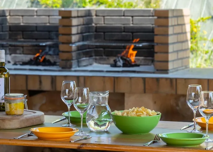 Le Domaine De Saint Orens, Linge Inclus Et Piscine En Saison 公寓式酒店 3*